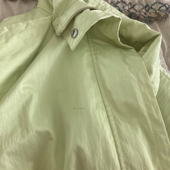 Women's Light lime green windbreaker - Picture 6 of 6
